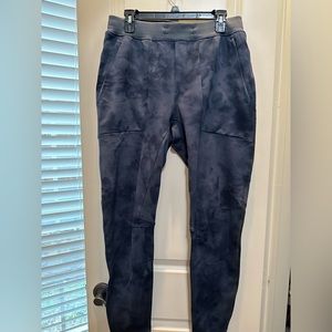 Men’s Lululemon Sweatpants, Size Large